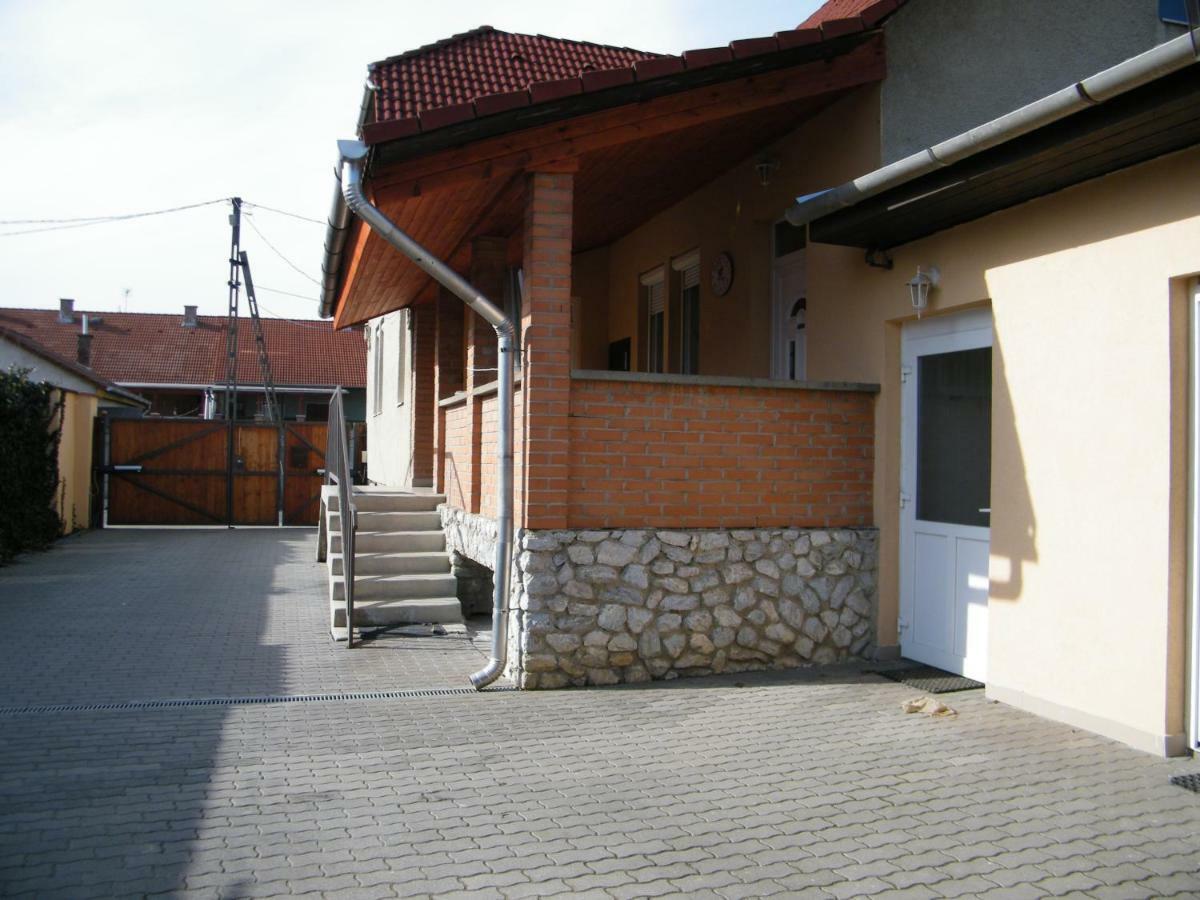 Pal Utcai Apartman מישקולץ מראה חיצוני תמונה