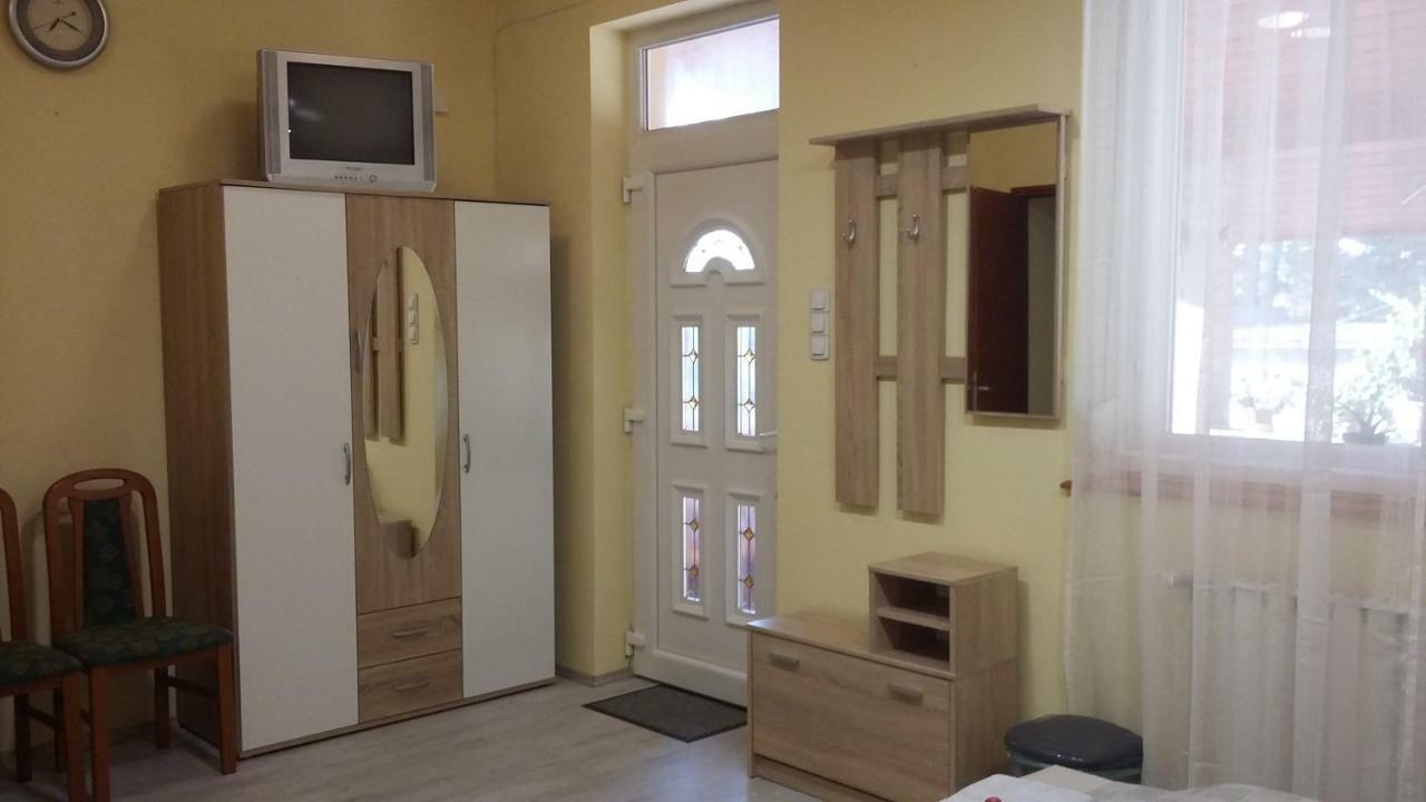Pal Utcai Apartman מישקולץ מראה חיצוני תמונה
